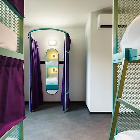 Cx Giulia Готель